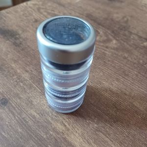 Icing stackable eye shimmer